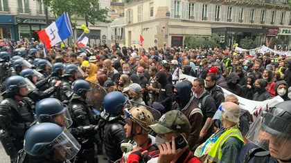 PROTESTE VIOLENTE la Paris chiar de Ziua Franţei VIDEO