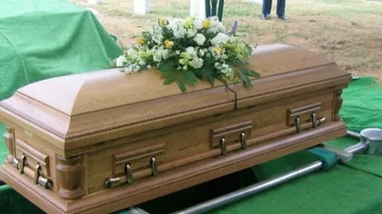 Întâmplare şocantă! Un bărbat care fusese îngropat în urmă cu patru luni, a apărut într-un cimitir