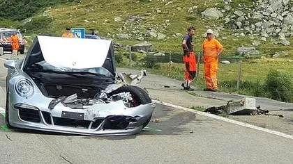 Unul dintre cele mai scumpe accidente din istorie. Un Porsche 911, un Bugatti Chiron şi un Mercedes-Benz Clasa C, distruse