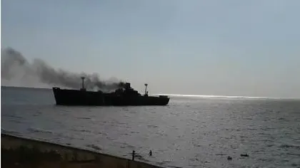 Arde epava de la Costineşti! Incendiu la bordul vasului care e simbolul staţiunii VIDEO