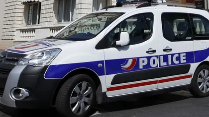 Descoperire macabră în Franţa. Copil român, găsit în genunchi lângă mama vitregă moartă în casă