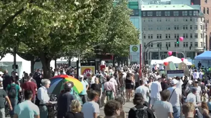 Manifestaţii în Germania. Aproximativ 1.000 de persoane au protestat împotriva purtării măştii
