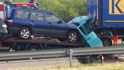 Accident teribil pe autostradă în Ungaria! Un şofer român a murit după ce a intrat sub un TIR FOTO