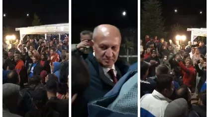 Petrecere cu sute de persoane chiar în curtea unui primar din Călăraşi. Manele, dans şi nici urmă de distanţarea socială VIDEO