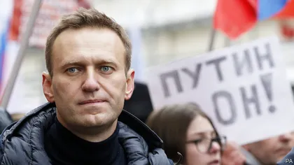 Alexei Navalny, opozantul lui Putin, a fost scos din coma indusă la Berlin