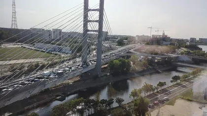 Aglomeraţie pe Podul Ciurel, la două zile de la inaugurare