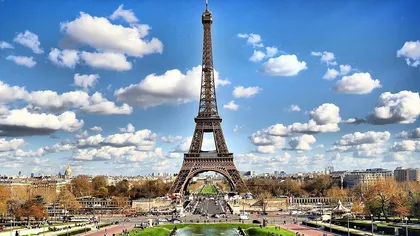 Franţa anunţă noi măsuri de restricţie din cauza numărului mare de cazuri COVID. Parisul trece în stare de alertă sporită