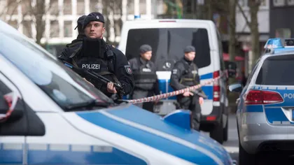 Zeci de poliţişti extremişti, suspendaţi din funcţie, în Germania. Partajau imagini cu Hitler şi camere de gazare