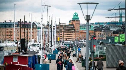 Paradoxul suedez. Stockholm are cel mai scăzut număr de cazuri noi de Covid din luna martie, în timp ce Europa revine cu noi maxime