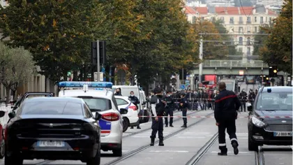 Val de atacuri în Franţa. Un bărbat înarmat cu un cuţit a ucis trei persoane, o femeie a fost decapitată. Un terorist a fost împuşcat