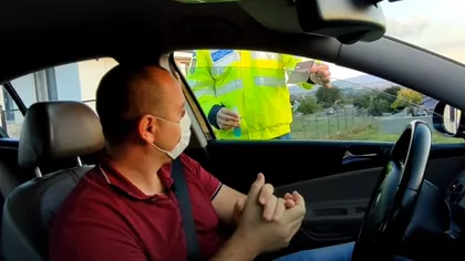 Atenţie, şoferi! Puteţi rămâne fără permis dacă vă dezinfectaţi cu spirt VIDEO