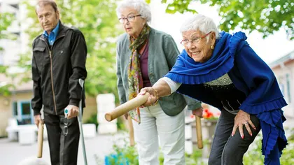 Suedia le recomandă vârstnicilor să nu se mai izoleze, chiar dacă infectările sunt în creştere