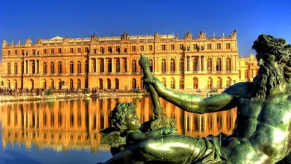Un bărbat de 31 de ani a fost arestat, după ce a pătruns în palatul Versailles. Era îmbrăcat într-un cearşaf şi pretindea că este rege
