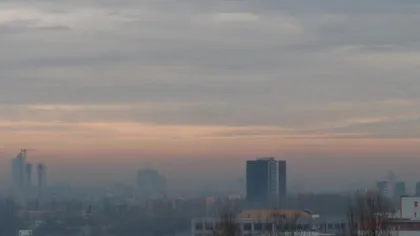 Poluare MASIVĂ a aerului în Bucureşti. Depăşiri de aproape 350% pentru poluarea cu PM 2,5. Reacţia Ministrului Mediului