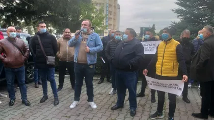Reprezentanţii Horeca au protestat cu lăutari VIDEO