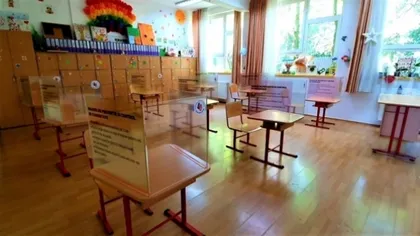 CORONAVIRUS. Alte 100 de şcoli au trecut în scenariul roşu în weekend