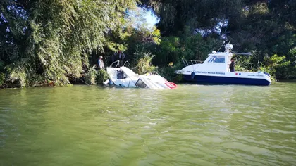 Alertă pe Dunăre! O şalupă cu turişti s-a scunfundat pe braţul Sulina FOTO