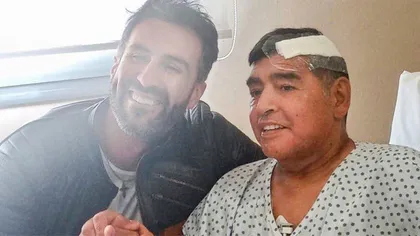 Maradona a fost externat, la opt zile după ce a suferit o operaţie pe creier