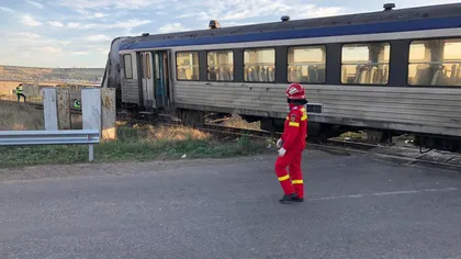 Accident feroviar lângă Ploieşti. Un tren cu 85 de călători a lovit un autoturism