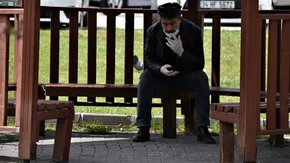 Restricţii noi impuse de pandemie. Turcia interzice fumatul în spaţii publice