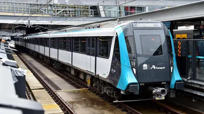 Metrorex a semnat contractul pentru achiziţia a 13 trenuri de metrou. Lucian Bode: 