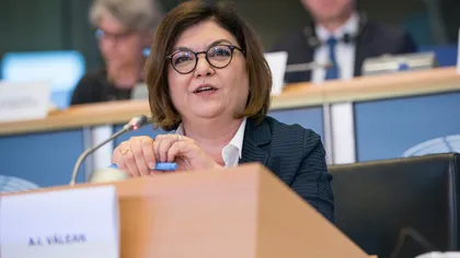 Adina Vălean, comisarul european pentru transporturi, a criticat Franţa pentru blocarea traficului peste Canalul Mânecii