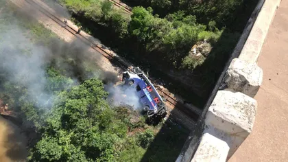 Accident înfiorător în Brazilia. Cel puţin 14 morţi după ce un autobuz s-a prăbuşit sub un viaduct