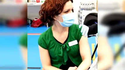 Asistenta medicală din România care s-a vaccinat anti-COVID în Marea Britanie rupe tăcerea! Ce a simţit pe loc şi la ce efecte adverse se aşteaptă