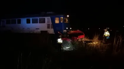 Tragedie pe calea ferată. Un tren a spulberat o maşină în Mureş, şoferul de 22 de ani a murit pe loc