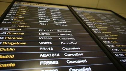 Este haos în toată lumea. Peste 6.000 de zboruri au fost anulate din cauza variantei Omicron!