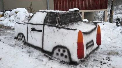 Trabant de zăpadă construit de un tânăr din Cluj. Cum i-a venit ideea ingenioasă. GALERIE FOTO