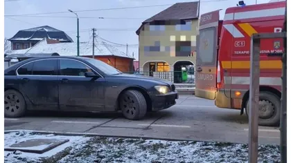 Ambulanţă care prelua un pacient în comă, blocată de un BMW: 