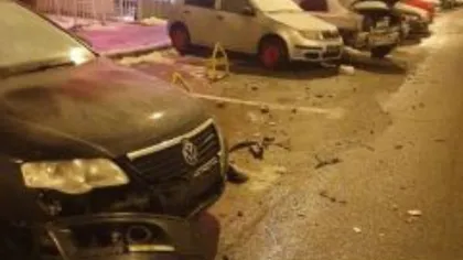 Şapte autoturisme parcate au fost lovite de o şoferiţă în stare de ebrietate în Braşov