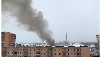 Incendiu într-un bloc din Braşov. Un om a murit. Zeci de persoane evacuate de urgenţă