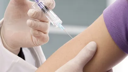 Reacţiile adverse la vaccin pot fi agresive. O femeie din Mexic a ajuns la ATI