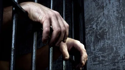 Un deţinut din Penitenciarul Oradea a fost găsit spânzurat în celulă