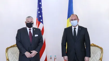 Adrian Zuckerman, ambasadorul SUA în România, şi-a încheiat mandatul după mai puţin 13 luni. El şi-a luat deja rămas bun oficial