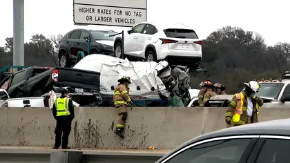 Carambol cu 100 de maşini pe o autostradă din Texas. Cel puțin cinci morţi și zeci de răniţi VIDEO
