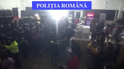 Petrecere oprită de polițiști la Brașov. Peste 200 de tineri petreceau de Ziua Îndrăgostiților