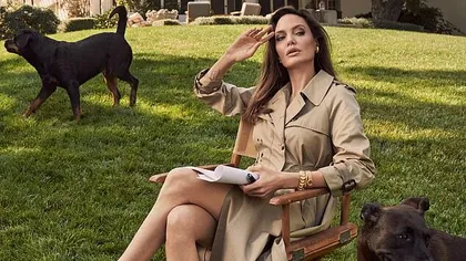 Angelina Jolie, pictorial la 45 de ani: 