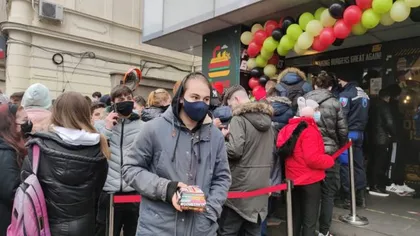 Patronul restaurantului care oferea burgeri gratis în București, amendat cu 10.000 de lei. Anunţul făcut de poliţişti