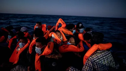 Douăzeci şi doi de migranţi, daţi dispăruţi după naufragiul unei ambarcaţiuni în largul insulei Lampedusa