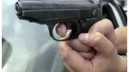 Urmărire cu focuri de armă în Timişoara. O persoană a fost rănită