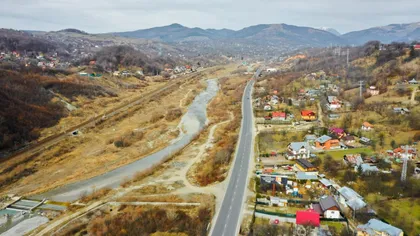 Soluţia găsită pentru a descongestiona aglomeraţia de pe Valea Prahovei. DN1 va fi lărgit la Cornu pe o lungime de 300 de metri