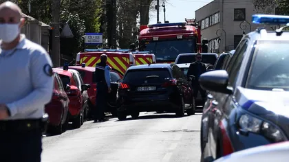 Atac armat într-o secţie de poliţie de la periferia Parisului. O persoană a fost ucisă