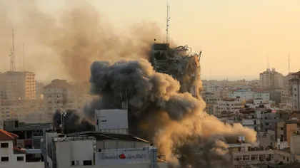 Sediul televiziunii din Palestina a fost bombardat de aviaţia din Israel VIDEO