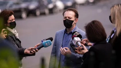 Florin Cîțu, vești bune pentru persoanele vaccinate: Vor putea renunța la mască în aer liber și vor putea ieși la restaurant