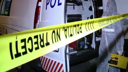 Bărbat găsit mort în puţul unui lift din Capitală