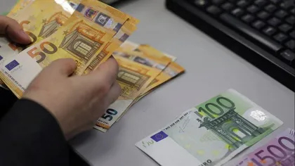Câţi bani trimite acasă un român care lucrează în străinătate