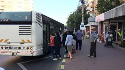O femeie goală a făcut senzaţie într-un autobuz. 